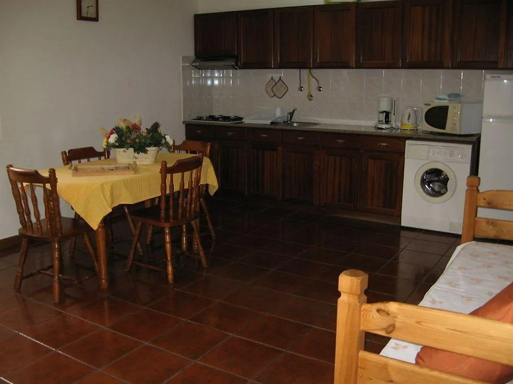 Ξενοδοχείο Quinta Das Acacias Guest Houses Πόντα Ντελγάδα